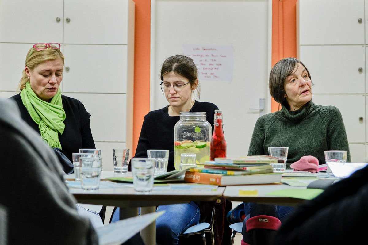 Wann startet die Hochbeetsaison, welche Pflanzen wachsen gern nebeneinander? Susanne Fratzke und Alexandra Immerz beantworten alle Fragen der Teilnehmer*innen    