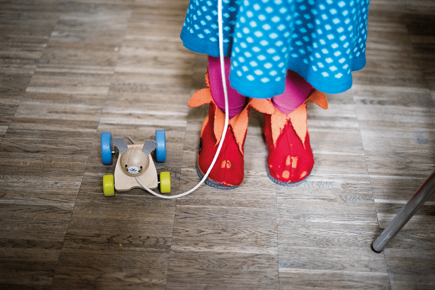 Kleine Haustiere aus Holz sind in der Kita erlaubt