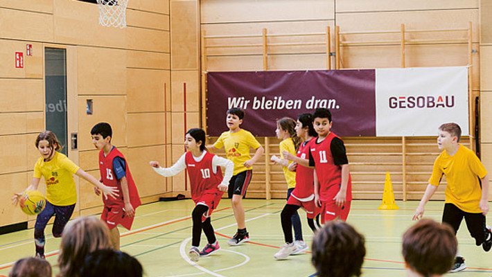 Die GESOBAU fördert das Projekt „ALBA macht Schule“ seit 2012.