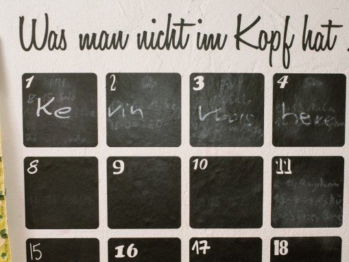 Was man nicht im Kopf hat … hat man auf einer Tafel