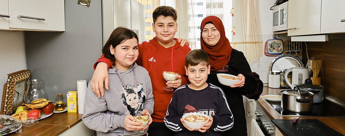 Familie Rajab in der Küche